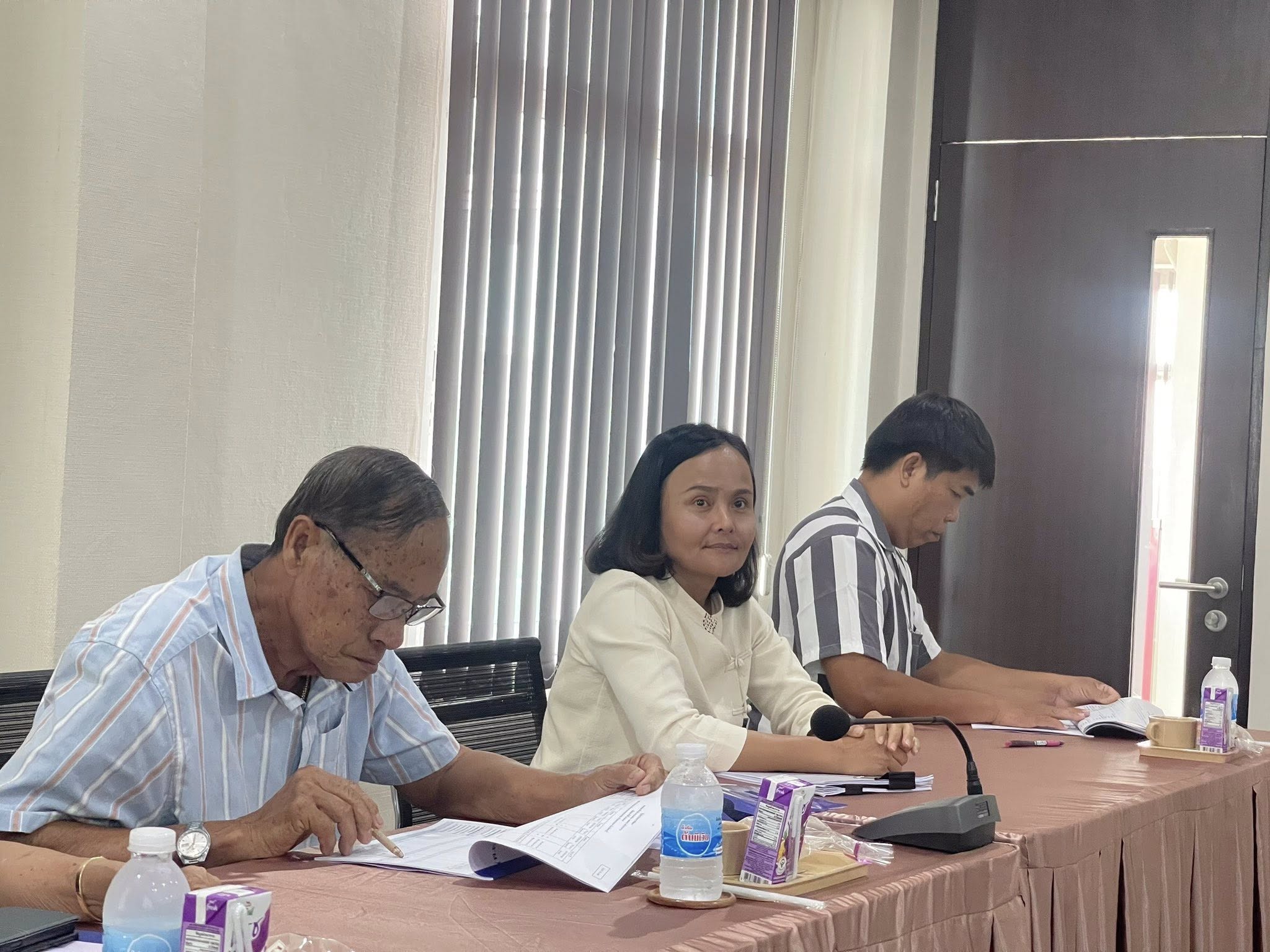 สำนักงานพัฒนาชุมชนอำเภอพานทอง จังหวัดชลบุรี เข้าร่วมประชุมพิจารณา (ร่าง) แผนพัฒนาท้องถิ่น (พ.ศ.2566-2570) องค์การบริหารส่วนตำบลพานทองหนองกะขะ